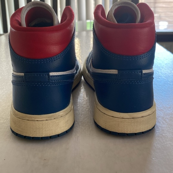 NIKE Air Jordan 1 Mid BQ6472-146 Women’s Basketball Shoes Size 7.5 - Picture 7 of 8